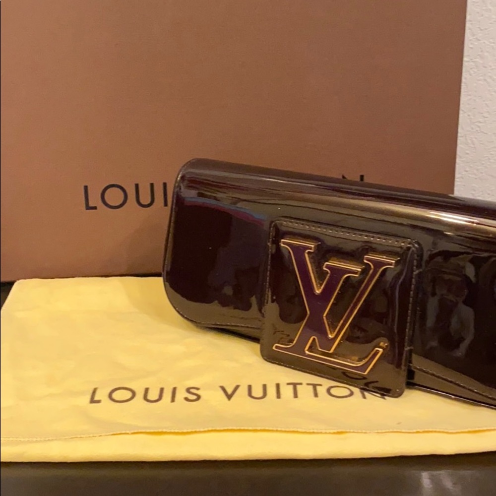 Louis Vuitton Clutch